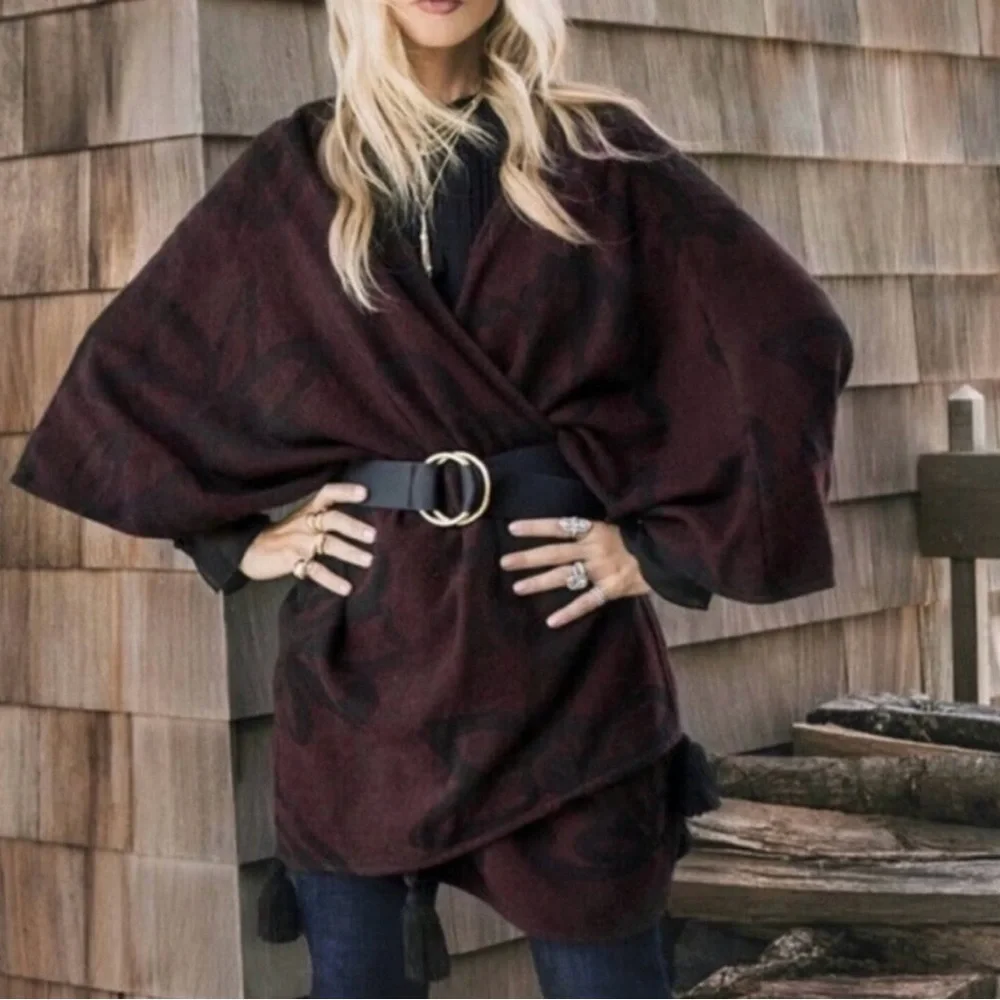 Cleobella sevigny capelet
